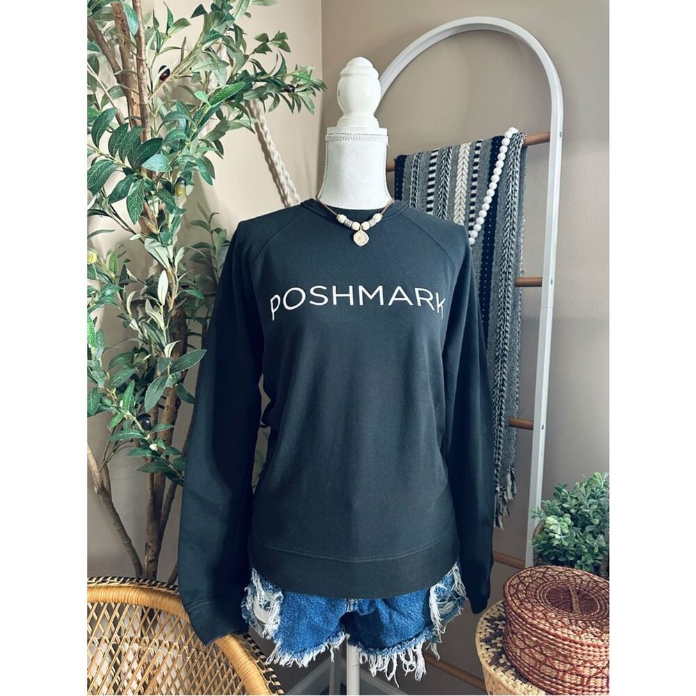 Poshmark Logo Sweatshirt Black Crewneck Pullover Size Small Casual Graphic